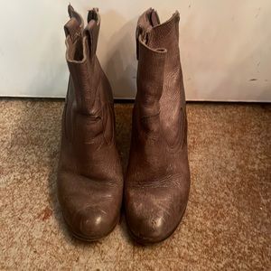 Green/Taupe Leather Ankle Boots